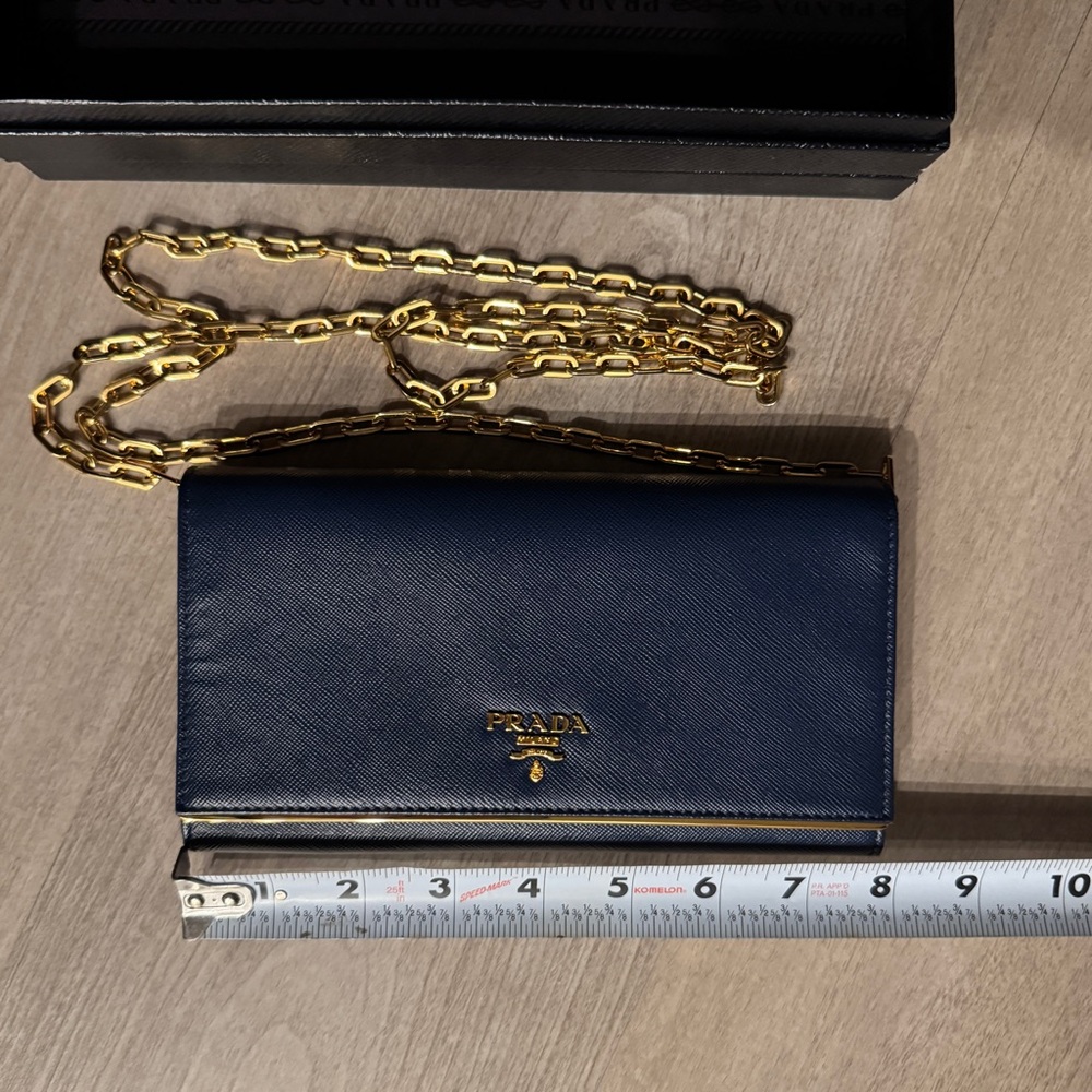 Prada, Chain Wallet - Picture 9 of 11